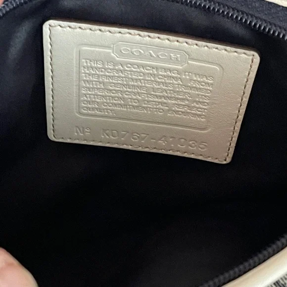 Vintage Coach Print cross body navy/white canvas strap - Picture 10 of 11